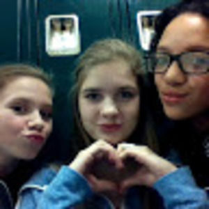 Meet your Posher, Olivia